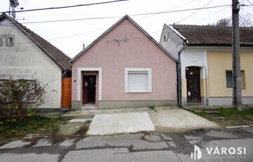 Eladó családi ház