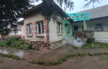 Eladó családi ház
