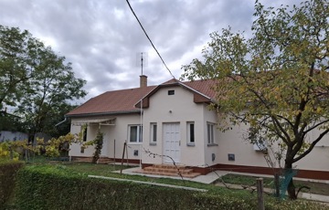Eladó családi ház