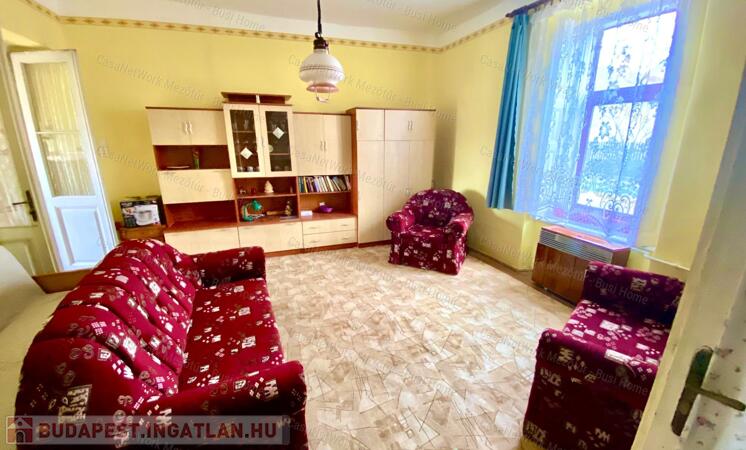 Mezőtúr belvárosában, 2 szobás családi ház eladó.                                 