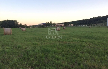 Eladó telek/földterület