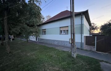 Eladó családi ház