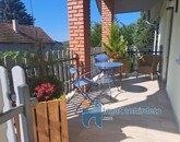 Eladó családi ház Rezi 108 000 000 Ft