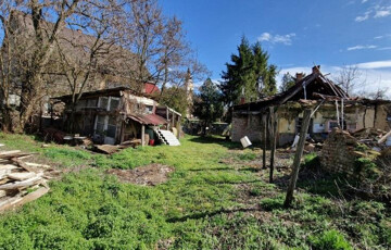 Eladó telek/földterület