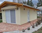 Alsóörsön közvetlen vízparti, felújított horgászház eladó