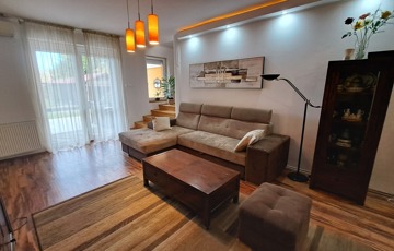 Eladó családi ház