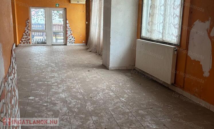 Eladó vendéglátóipari egység Tatán