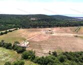 6,2 hektáros (rét) általános mg.-i terület épületekkel, építési engedéllyel