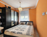 Csend és zöld környezet-parkosított családi áz