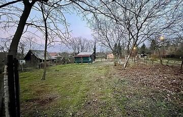 Eladó telek/földterület