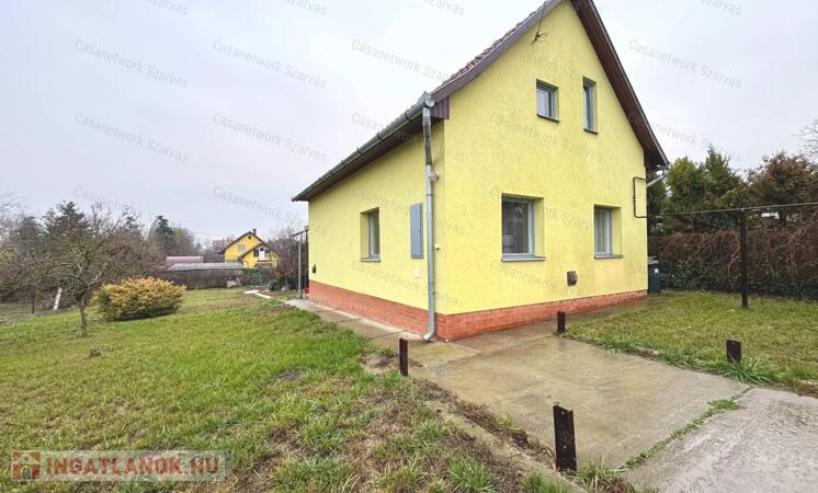 Gyopárosfürdőn esztétikusan felújított, kétszintes lakóház eladó