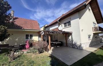 Eladó családi ház