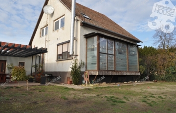 Eladó családi ház