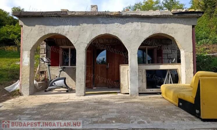 Eladó hangulatos pince Tokodon!                                 