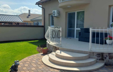 Eladó családi ház