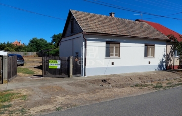 Eladó családi ház