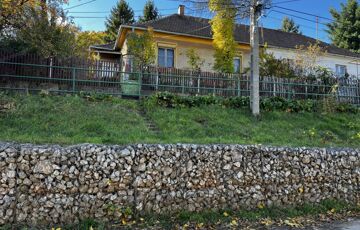 Eladó családi ház