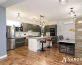 Eladó családi ház Makó 120 000 000 Ft