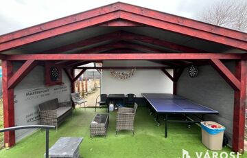 Eladó családi ház