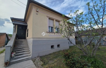 Eladó családi ház