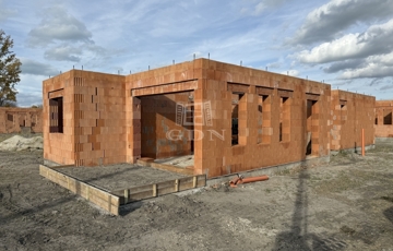 Eladó családi ház