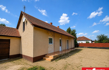 Eladó családi ház