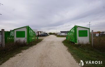 Eladó telek/földterület