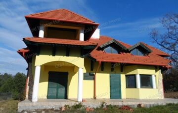 Eladó családi ház