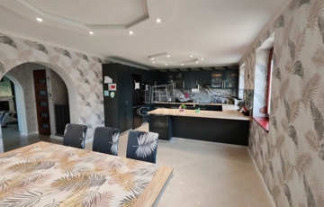 Eladó családi ház