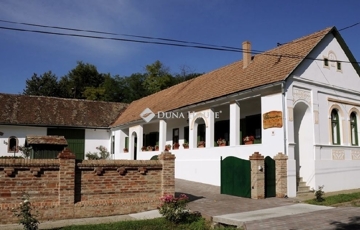 Eladó családi ház