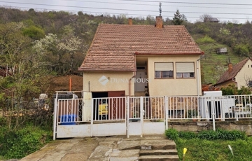 Eladó családi ház