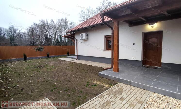 Eladó új építésű, 3 szobás, nagy teraszos sorházi lakás                                 