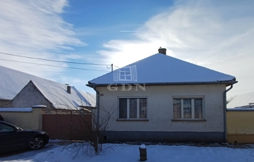 Eladó családi ház