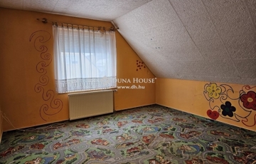 Eladó családi ház