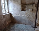 Eladó családi ház Pécs 39 990 000 Ft