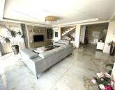 Panorámás luxusotthon zöld oázissal