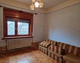 Jászalsószentgyörgyön eladó 88 nm-es, felújítandó 3 szobás családi ház