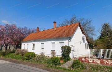 Eladó családi ház