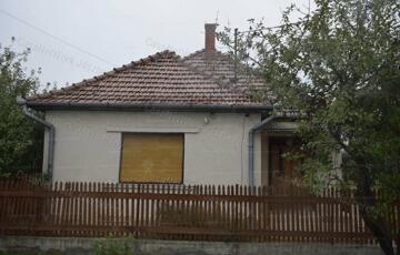 Eladó családi ház