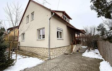 Eladó családi ház