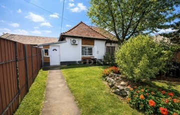 Eladó családi ház