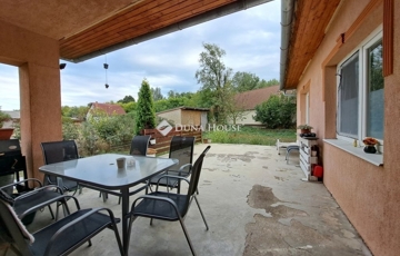 Eladó családi ház