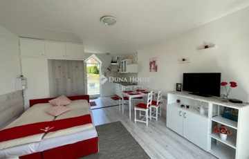 Eladó lakás