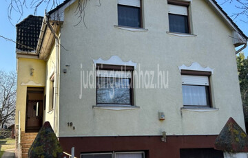 Eladó családi ház
