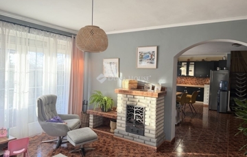 Eladó családi ház