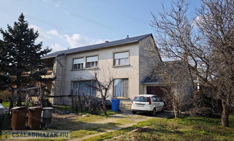 Felújítandó lakóingatlan eladó Balatonfüreden                                 