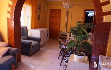 Eladó családi ház