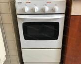 KIADÓ Szolnok, Csokonai úton 2 szobás bútorozott, felújított lakás