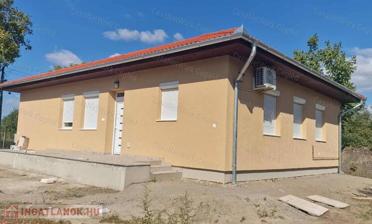 Cegléden új építésű családi ház eladó!