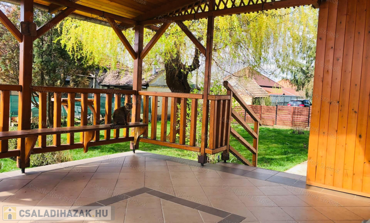 ELADÓ 3 szobás családi ház Rákóczifalva központjában                                 